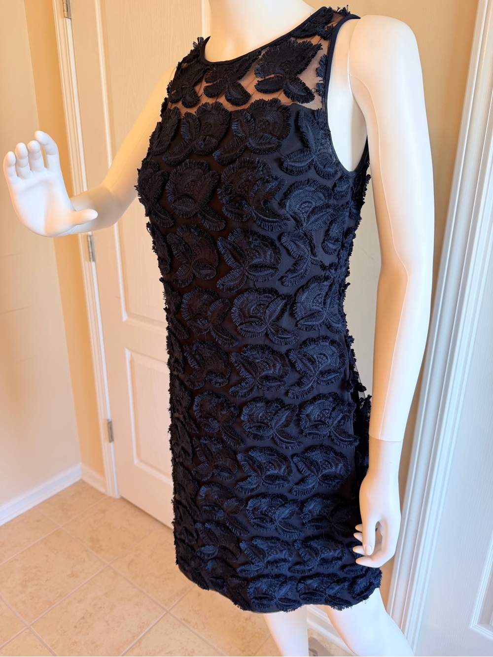 Ralph Lauren Navy Floral Appliqué Sleeveless Mini Dress Size 4 Like New - Picture 4 of 8
